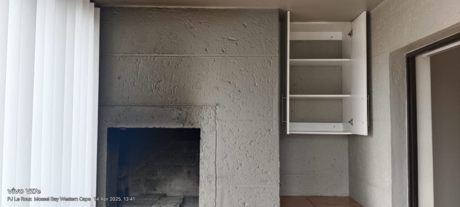 To Let 2 Bedroom Property for Rent in Hartenbos Central Western Cape